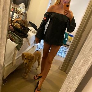 Cute shoulder top